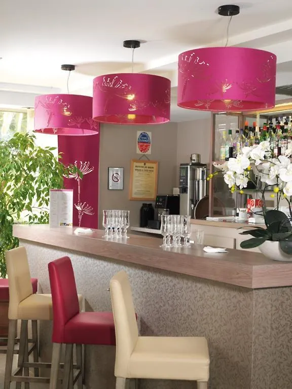 *** Apartahotel Inter-Hotel Les Agapanthes De L'Esterel Cannes Francia
