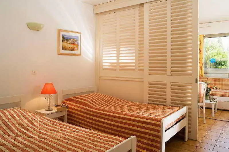 Inter-Hotel Les Agapanthes De L'Esterel Cannes 3*,